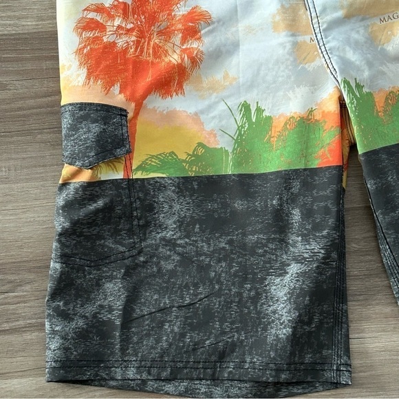 Wailoa Mahalo Palm Tree Graphic Board Shorts Swim Trunk Men Size 36 - Picture 2 of 8